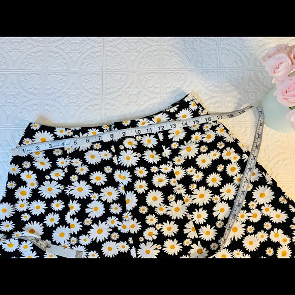 Daisy Skirt - Picture 4 of 4